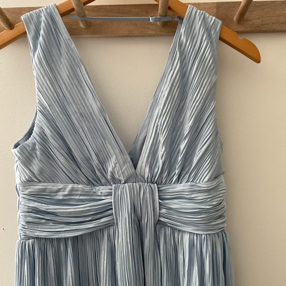 Lulus Melitta Light Blue Plisse Pleated Sash V-Neck Sleeveless Maxi Dress NWT M - Picture 5 of 13